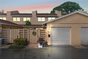 914 PARK LAKE CIRCLE, MAITLAND, FL 32751 Sold 03/07/25