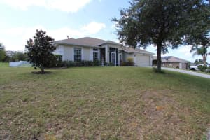 1545 BLUE SKY BOULEVARD, HAINES CITY, FL 33844 - MLS#MFRO6250416