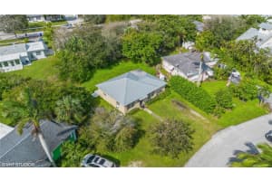 895 11TH STREET, NAPLES, FL 34102 - MLS#MFRO6250948