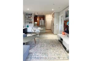 304 SOUTH STREET, ORLANDO, FL 32801 Sold 01/31/25