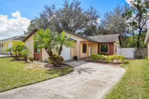 138 LAKE DRIVE, ORLANDO, FL 32835 Sold 03/10/25