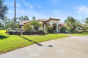 1215 GALLANT FOX WAY, CHULUOTA, FL 32766 Sold 12/17/24