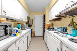 1921 CANTON STREET, ORLANDO, FL 32803 Sold 01/09/25