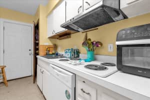 1921 CANTON STREET, ORLANDO, FL 32803 Sold 01/09/25