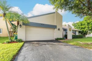 8550 46TH COURT, LAUDERHILL, FL 33351 Sold 05/02/25