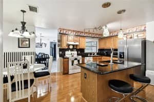 910 SHADY CREST COURT, APOPKA, FL 32703 Sold 12/18/24
