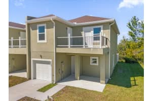 450 Lake Shore Pkwy, DAVENPORT