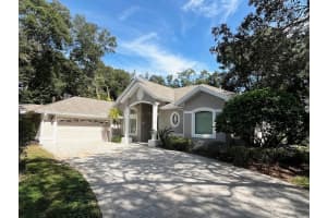 935 RIDGESIDE COURT, APOPKA, FL 32712 Sold 12/18/24