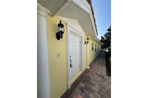 11872 ISELLE DRIVE, ORLANDO, FL 32827 Sold 01/17/25