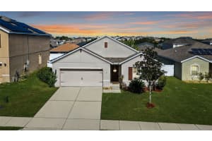 356 Nova Dr, DAVENPORT