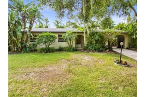 180 N Lakewood Cir, MAITLAND