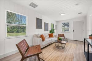 1040 TEXAS AVE, LAKELAND, FL 33805 Sold 03/21/25