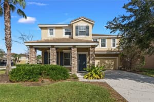 4204 Oakview Dr, DAVENPORT