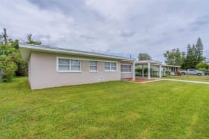 2414 FONTAINEBLEAU DRIVE, ORLANDO, FL 32808 Sold 02/14/25