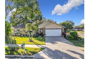 7632 GRAMERCY DRIVE, ORLANDO, FL 32818 Sold 02/07/25