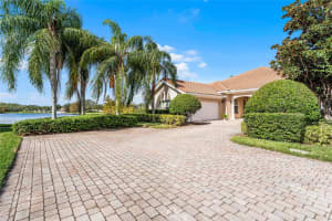 12024 NAVALE LANE, ORLANDO, FL 32827 Sold 01/21/25