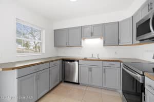 650 JACARANDA STREET, MERRITT ISLAND, FL 32952 Sold 01/17/25