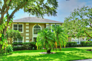 350 VELVETEEN PLACE, CHULUOTA, FL 32766 Sold 03/31/25
