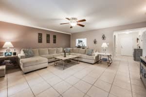 4376 LAKE ORLANDO PARKWAY, ORLANDO, FL 32808 Sold 12/09/24