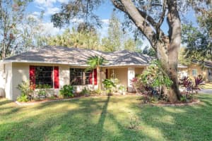 82 WHITCOMB AVENUE, UMATILLA, FL 32784 Sold 03/21/25