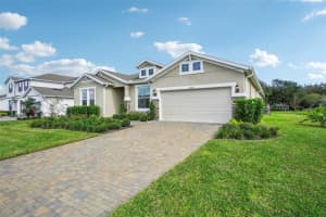 2695 HILLTOP LOOP, APOPKA, FL 32712 Sold 03/28/25
