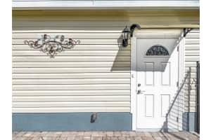 12724 LAKE DORA CIR, TAVARES, FL 32778 Sold 12/18/24