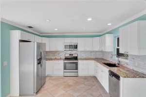 608 GROVEWOOD AVENUE, SANFORD, FL 32773 Sold 02/27/25