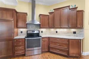 1521 WALNUT WAY, THE VILLAGES, FL 32163 Sold 12/20/24