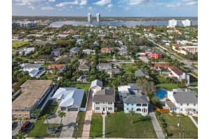 727 GRANDVIEW AVENUE, DAYTONA BEACH, FL 32118 Sold 06/20/25