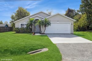 8518 RAINBOW AVENUE, ORLANDO, FL 32825 Sold 03/21/25