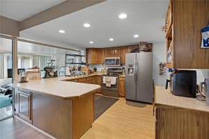 1424 LESLIE DRIVE, LAKELAND, FL 33801 Sold 04/08/25