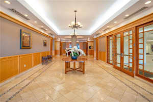 2305 EDGEWATER DRIVE, ORLANDO, FL 32804 Sold 02/21/25