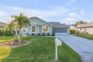 203 FAIRGREEN AVENUE, NEW SMYRNA BEACH, FL 32168 Sold 05/08/25