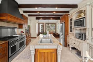 1330 SILVER LAKE COURT, SANFORD, FL 32773 Sold 01/15/25