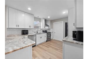 4851 FOXRUN CIRCLE, LAKELAND, FL 33813 Sold 01/23/25