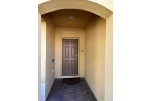 528 CADIZ LOOP, DAVENPORT, FL 33837 Sold 03/31/25