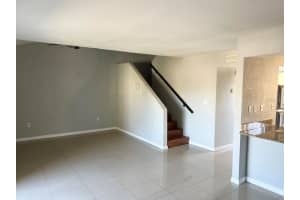 114 SCOTTSDALE SQUARE, WINTER PARK, FL 32792 Sold 12/30/24