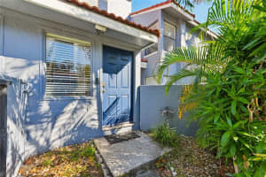 4715 CAPRI PLACE, ORLANDO, FL 32811 Sold 01/17/25