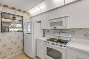 402 BOUCHELLE DRIVE, NEW SMYRNA BEACH, FL 32169 Sold 01/06/25