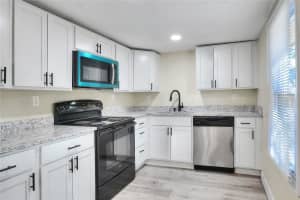 302 DERBY AVENUE, AUBURNDALE, FL 33823 Sold 01/31/25