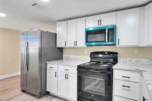302 DERBY AVENUE, AUBURNDALE, FL 33823 Sold 01/31/25