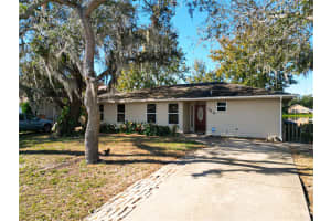 304 LAKEVIEW DRIVE, LONGWOOD, FL 32750 Sold 02/12/25