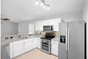 10005 CYPRESS MEADOWS LANE, ORLANDO, FL 32825 Sold 03/04/25