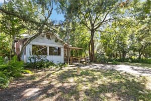 2415 LAUREL AVENUE, SANFORD, FL 32771 Sold 01/02/25