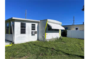 1417 HIGHLAND AVENUE, TAVARES, FL 32778 Sold 03/07/25