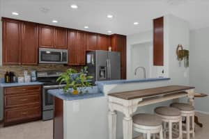 890 TIMBERLAND TRAIL, ALTAMONTE SPRINGS, FL 32714 Sold 01/27/25