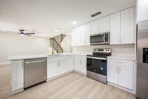 539 HEATHERTON VILLAGE, ALTAMONTE SPRINGS, FL 32714 Sold 04/01/25