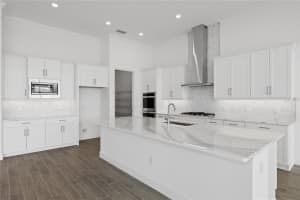 1062 SIGNET DRIVE, APOLLO BEACH, FL 33572 Sold 04/29/25