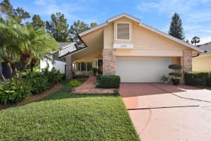 300 Spring Run Cir, LONGWOOD