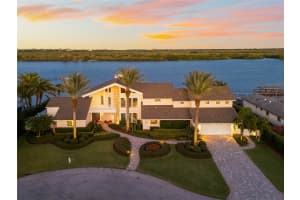 1207 COMMODORE DRIVE, NEW SMYRNA BEACH, FL 32168 Sold 01/07/25